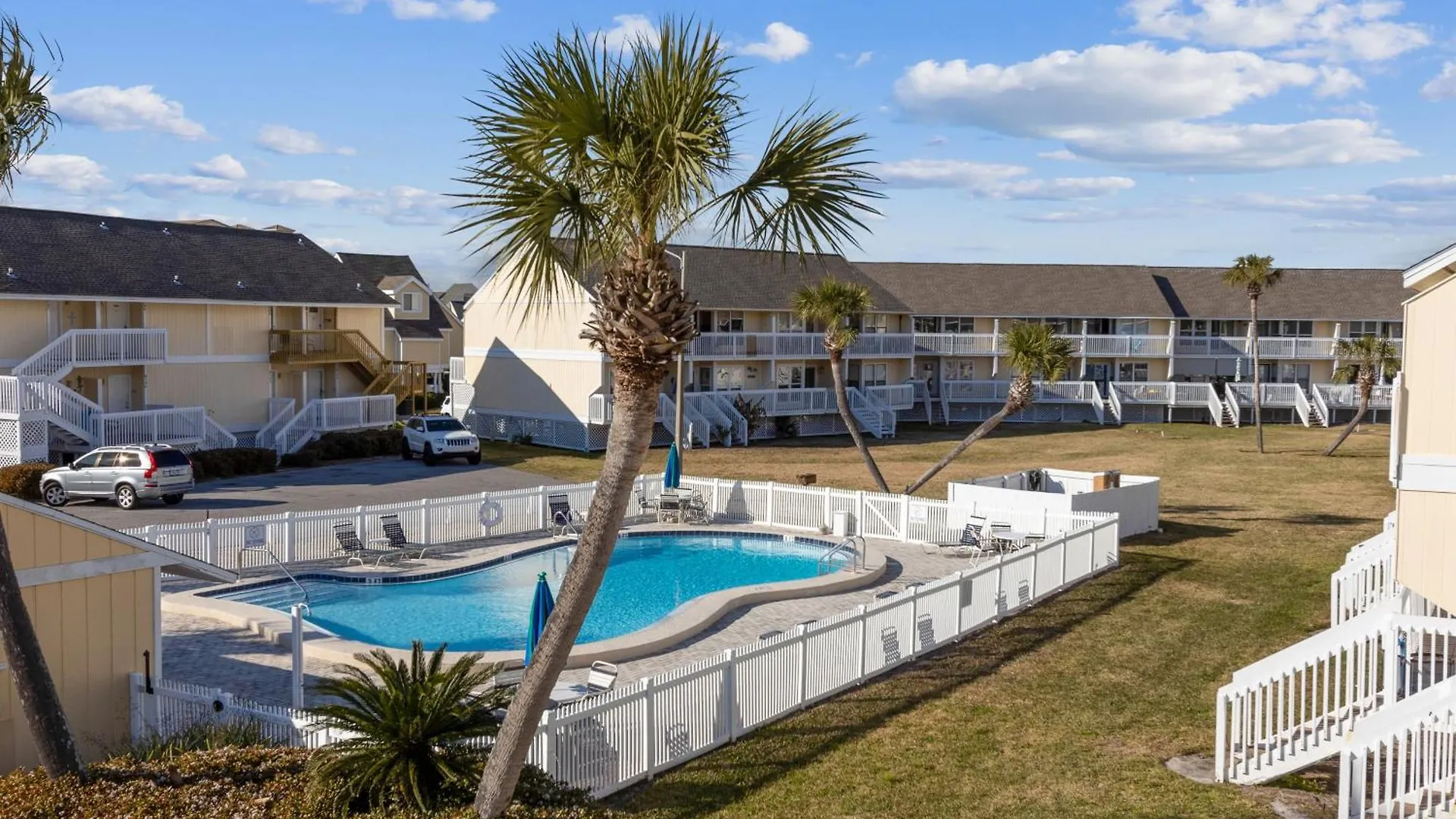 Sandpiper Cove 8208- By Holiday Isle Properties Destin
