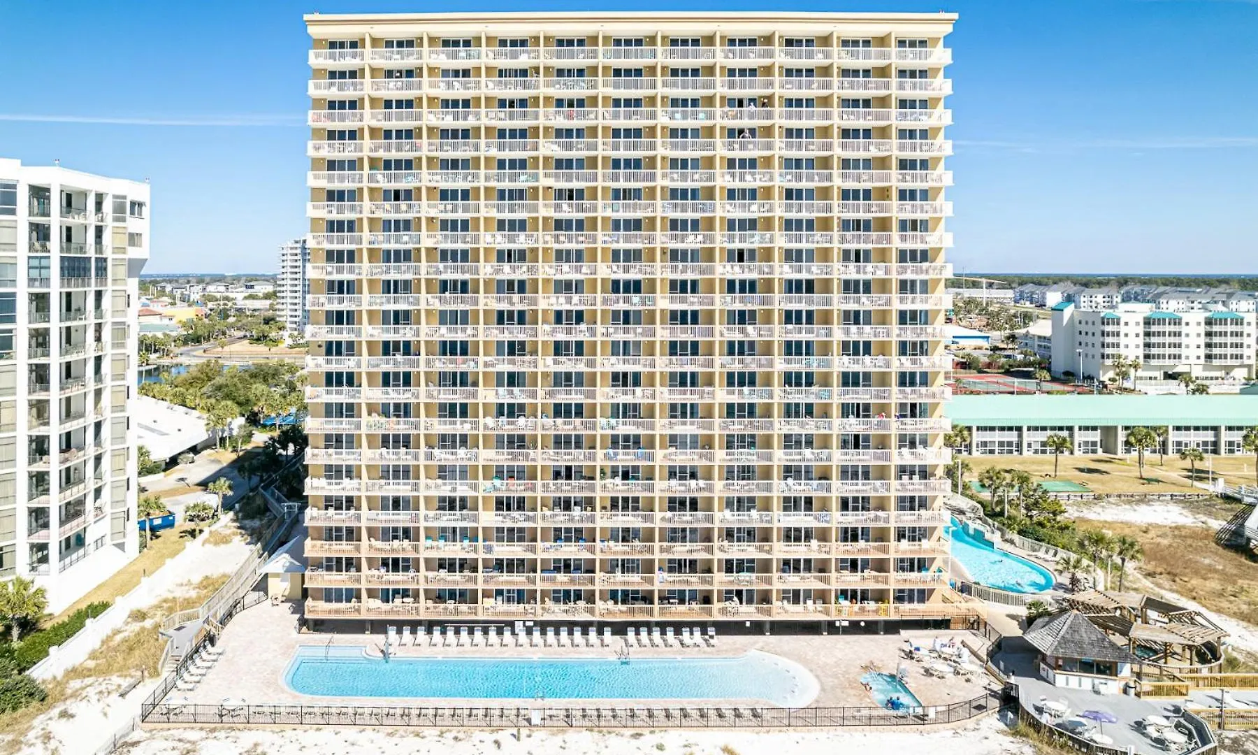 Sandpiper Cove 8208- By Holiday Isle Properties Destin Apartment