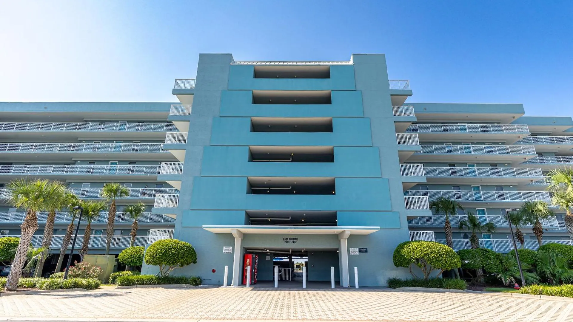 Sandpiper Cove 8208- By Holiday Isle Properties Destin
