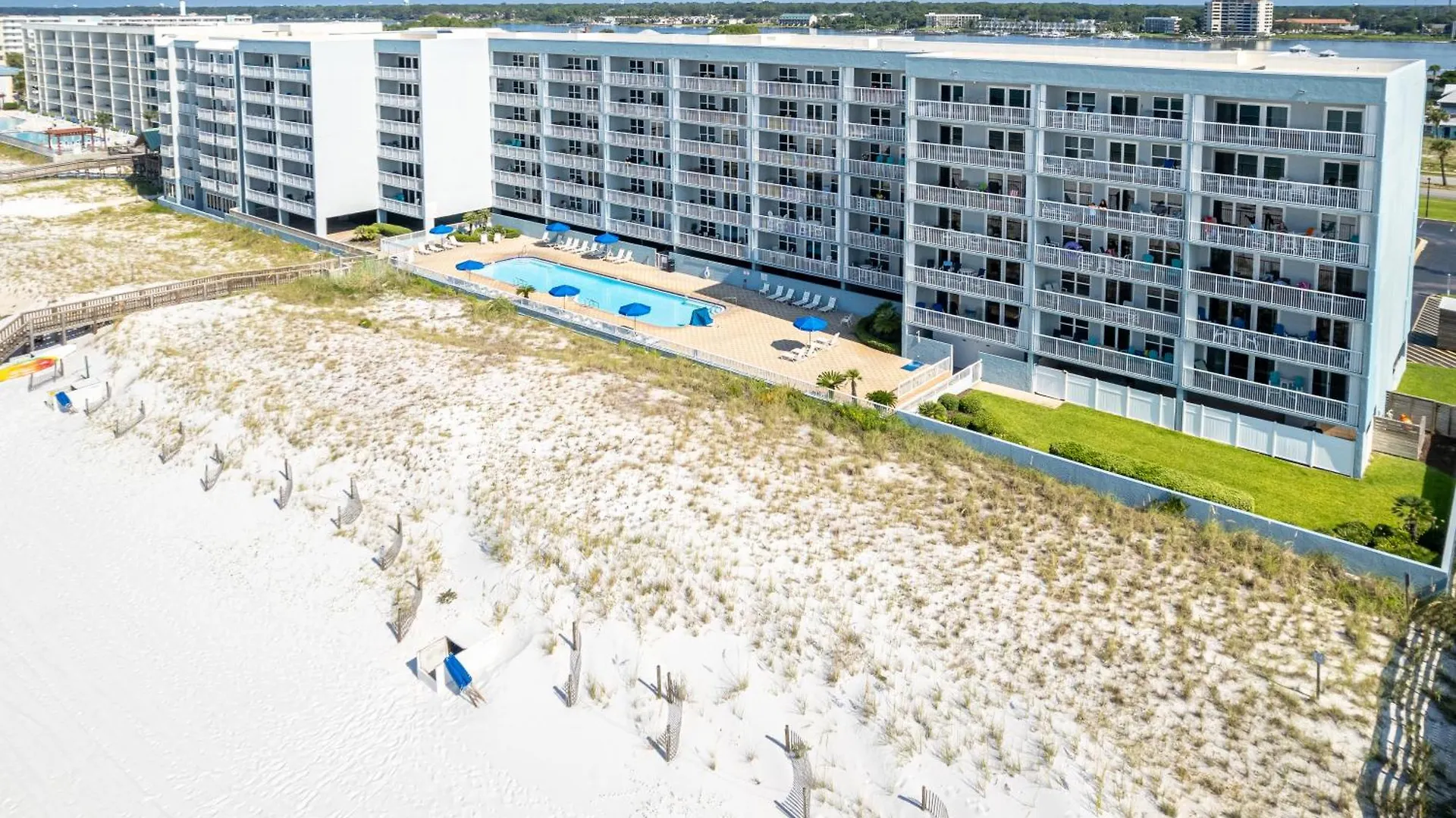 Sandpiper Cove 8208- By Holiday Isle Properties Destin Apartment
