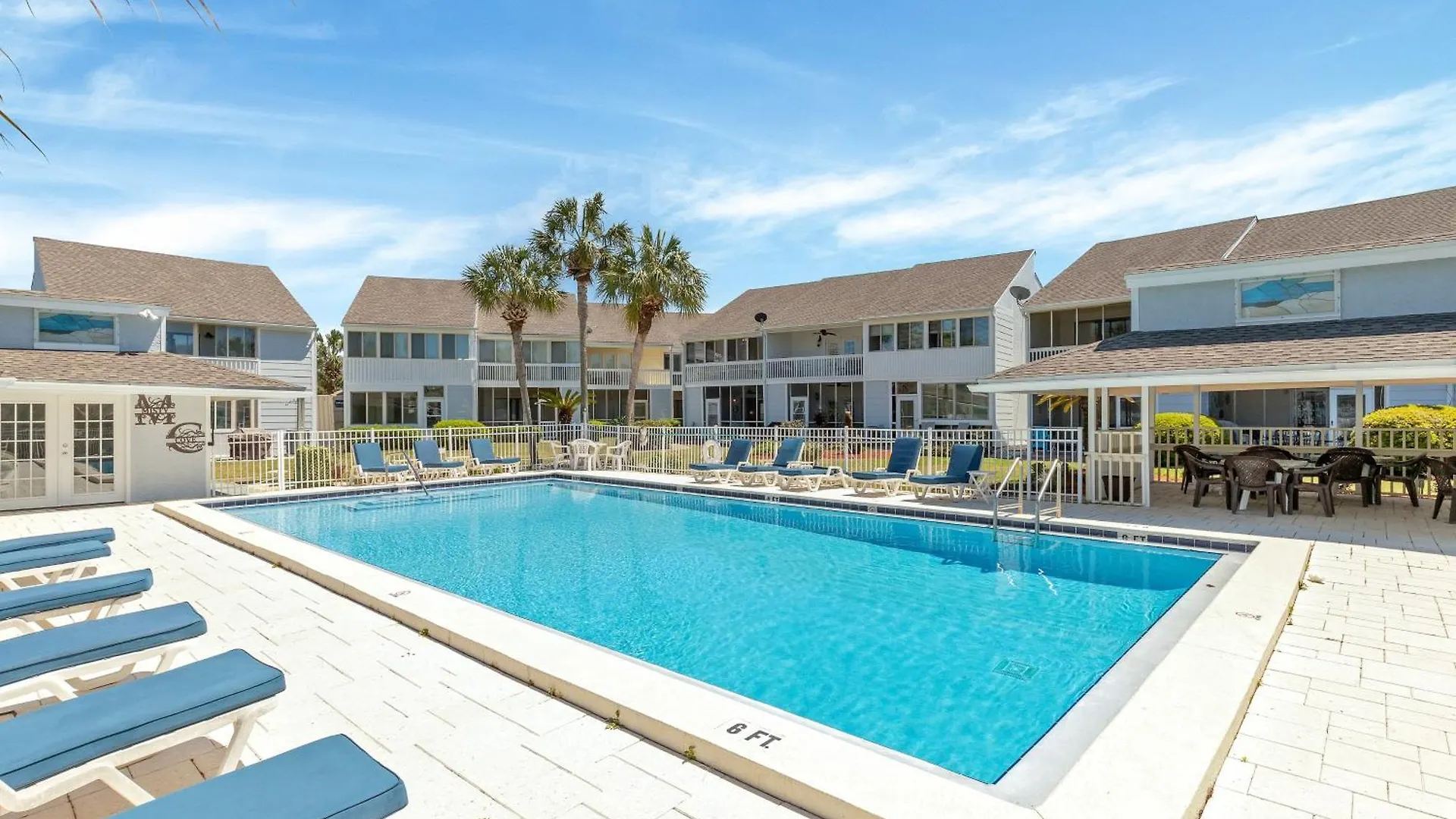 Sandpiper Cove 8208- By Holiday Isle Properties Destin